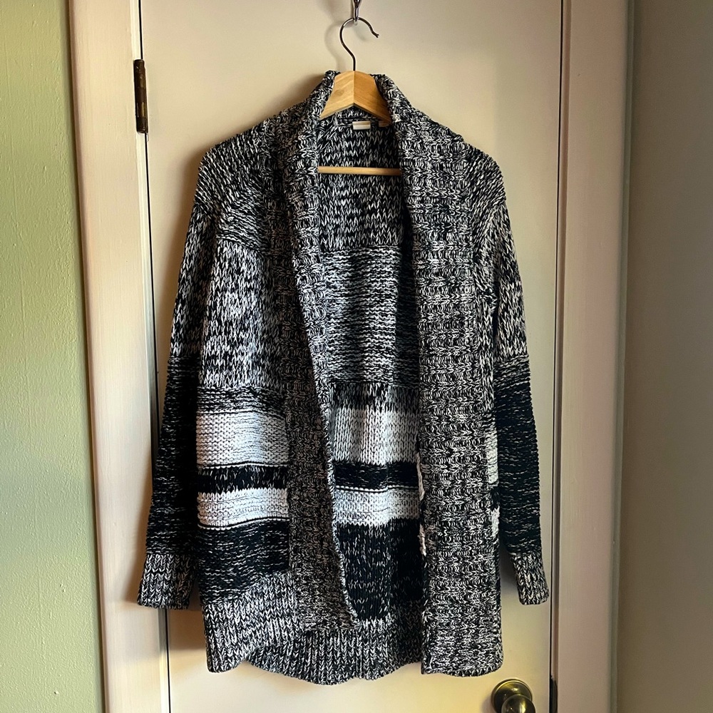 Gap Women's Loose Open Front Long Sleeve Chunky Knit Cable Cardigans Sweater